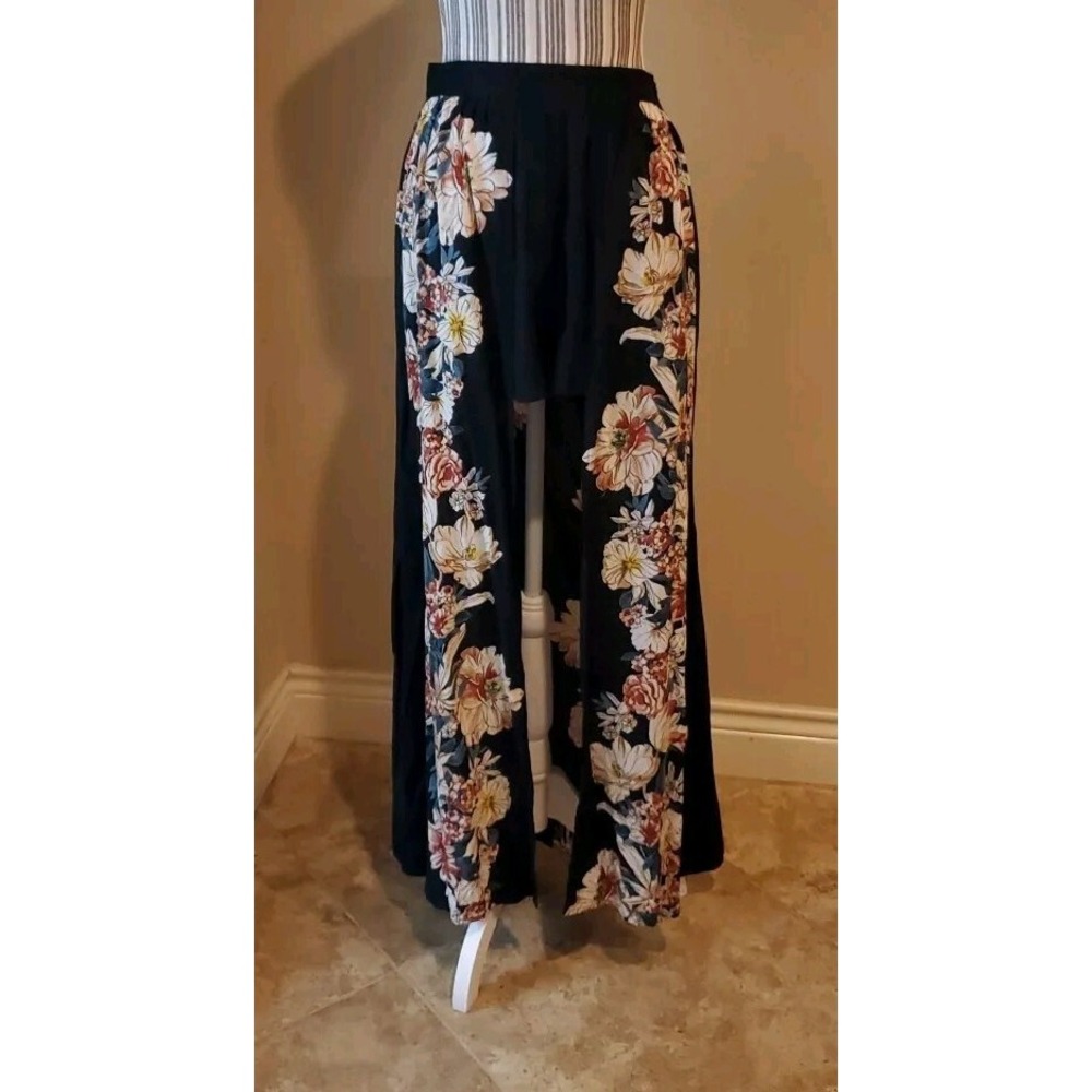 Band Of Gypsies‎ Skort Front Long Skirt Back/side Black & Floral, Flowing Sz Med